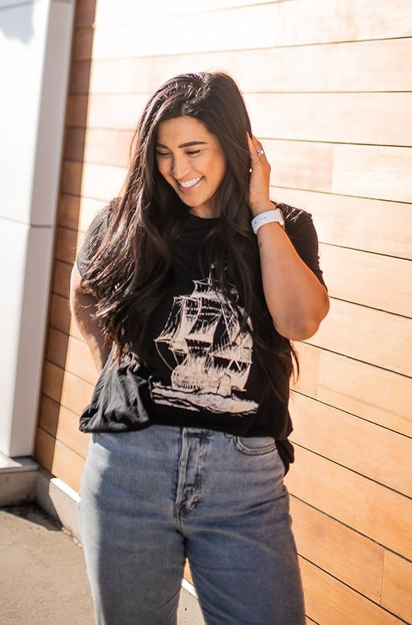 Vintage - Black Ship Tee